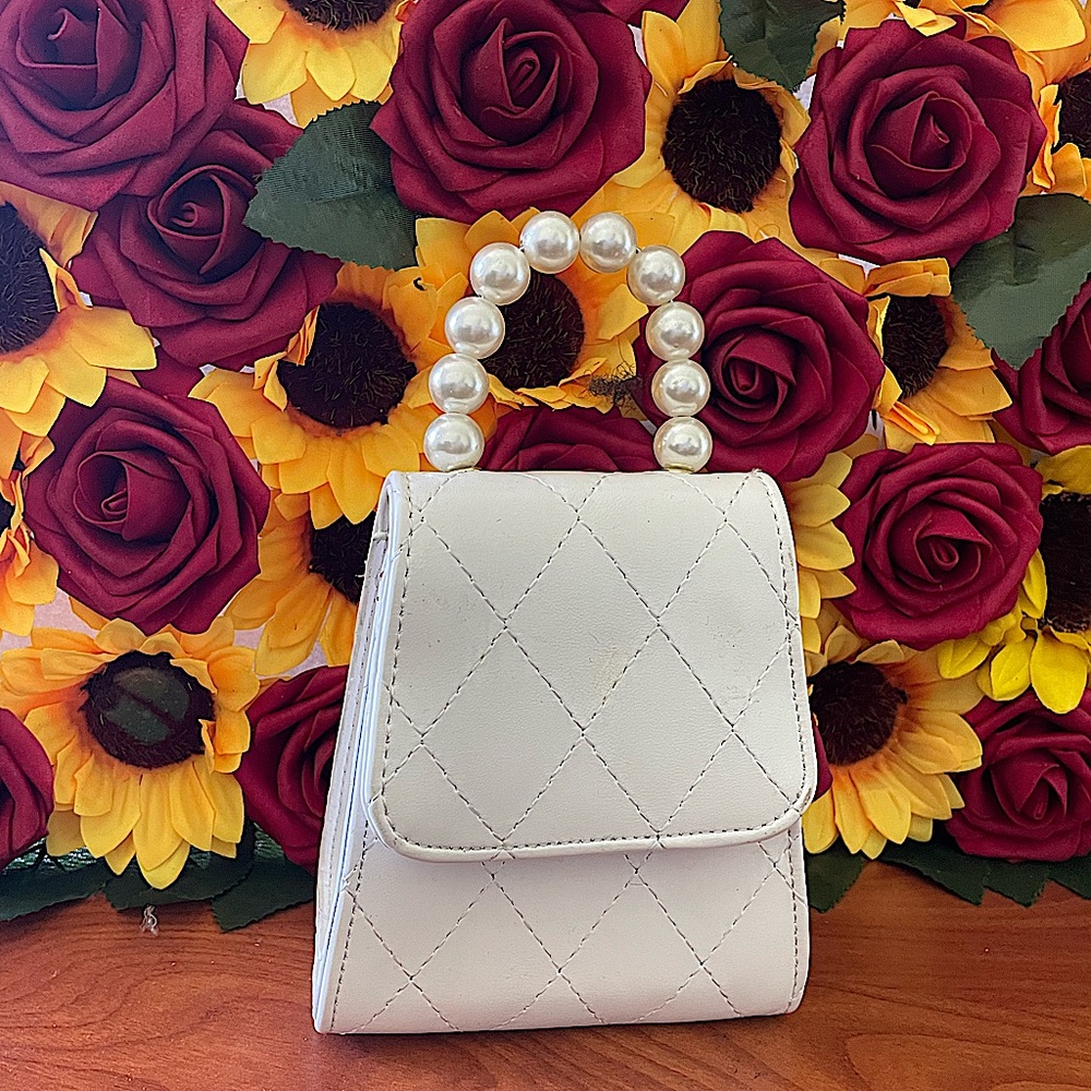 MINI WHITE PURSE